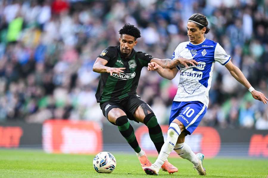 Mohammadjavad Hosseinnezhad ao serviço do Dynamo Makhachkala Mohammadjavad Hosseinnezhad ao serviço do Dynamo Makhachkala