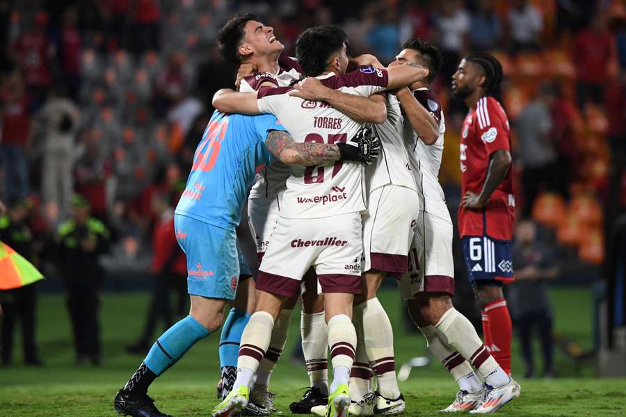 El Lanús pone rumbo a semifinales.