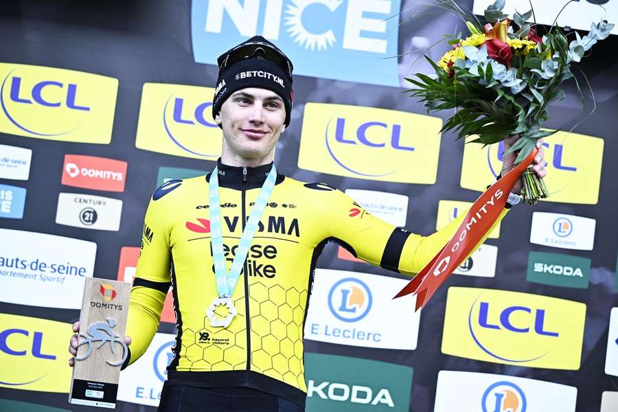 Olav Kooij heeft opnieuw een etappe in Parijs-Nice gewonnen