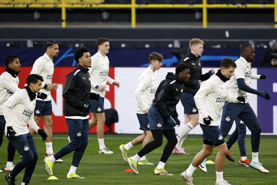 PSV traint in aanloop naar duel met Dortmund