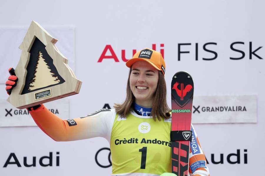 Vlhova wygrała ostatni w sezonie slalom, Shiffrin z kryształową kulą