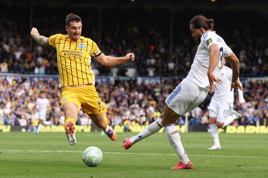 Dominic Calvert-Lewin scores deep into injury time for Leeds.