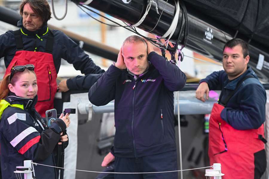 Fabrice Amédéo est arrivé.