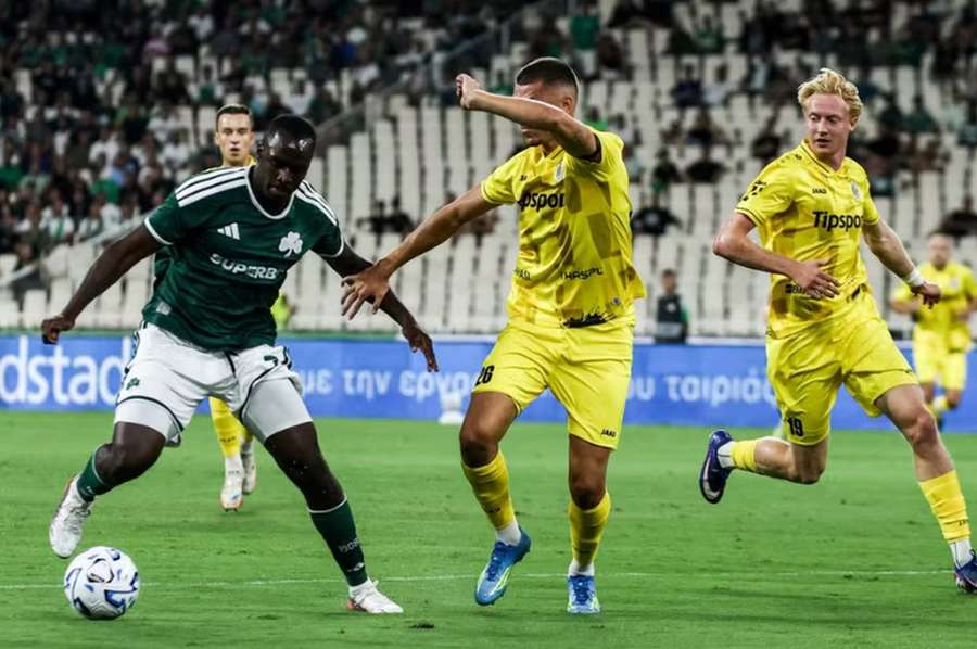 Hradec Králové veze z půdy Panathinaikosu remízu 2:2. Hradec Králové veze z půdy Panathinaikosu remízu 2:2.