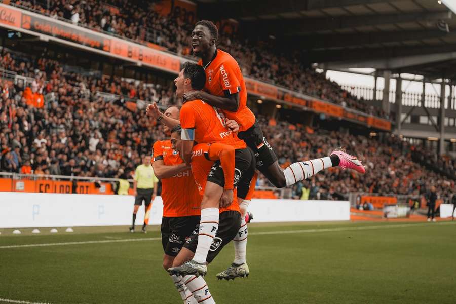 Lorient a célébré sa victoire.