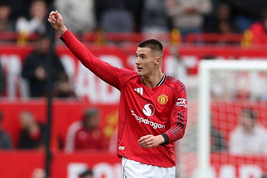 Carrick issues Sesko injury update after injury in Man United's Liverpool win Carrick issues Sesko injury update after injury in Man United's Liverpool win