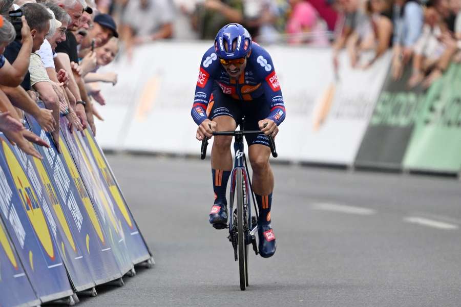 John Degenkolb bei der Zieleinfahrt auf der ersten Etappe der Deutschland Tour 2025. John Degenkolb bei der Zieleinfahrt auf der ersten Etappe der Deutschland Tour 2025.