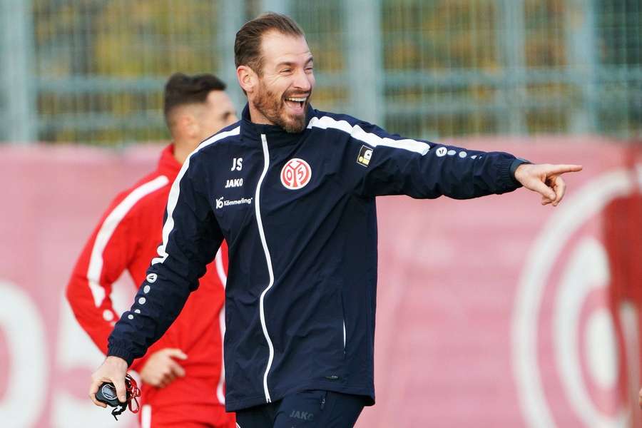 Jan Siewert bleibt der Bundesliga auch im neuen Jahre erhalten.