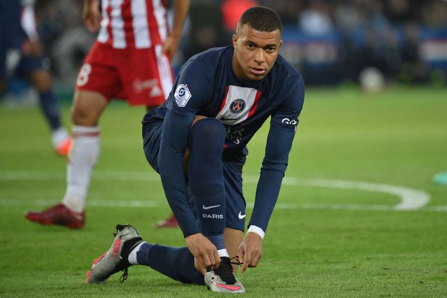 Mbappé sigue sin encontrar la felicidad en París