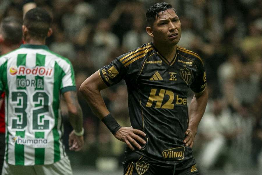Rony acumulou chances contra o Juventude, mas passou em branco de novo