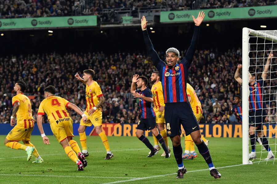 FC Barcelona blijft in streekderby tegen Girona steken op doelpuntloos gelijkspel