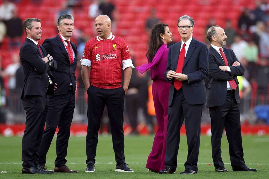 Liverpool chce pôsobiť ako futbalová veľmoc.