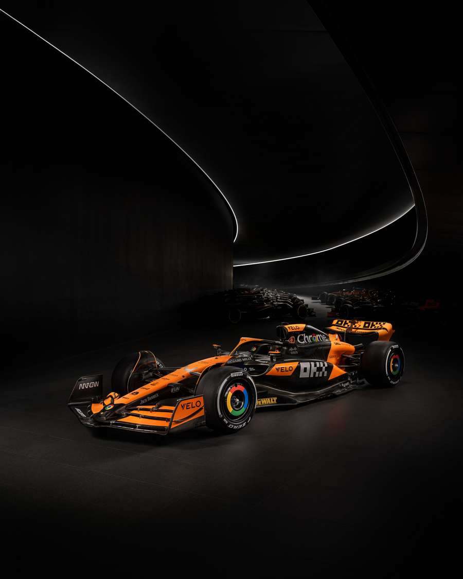 A McLaren revelou a sua pintura para a temporada 2024