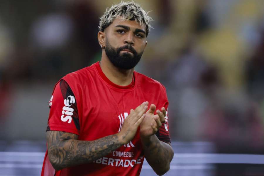 Gabriel Barbosa vive mais um momento turbulento no Flamengo