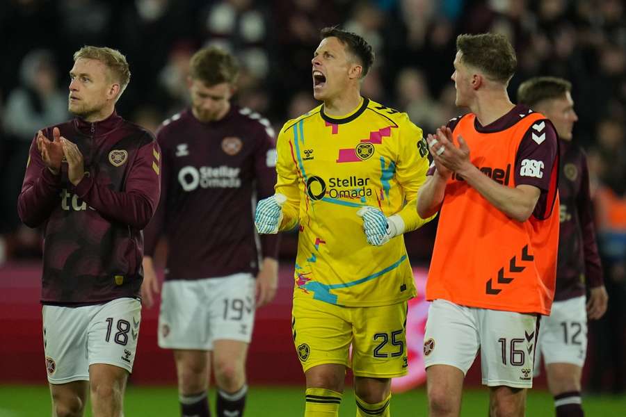 Alexander Schwolow steht kurz vor dem Titel mit den Hearts.