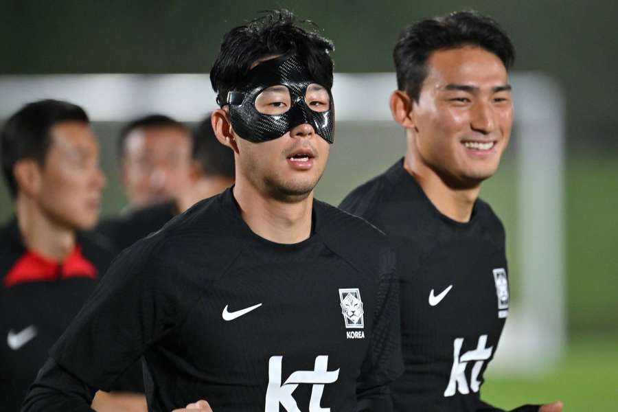 Former Korea captain claims Son is fit to play their World Cup opener