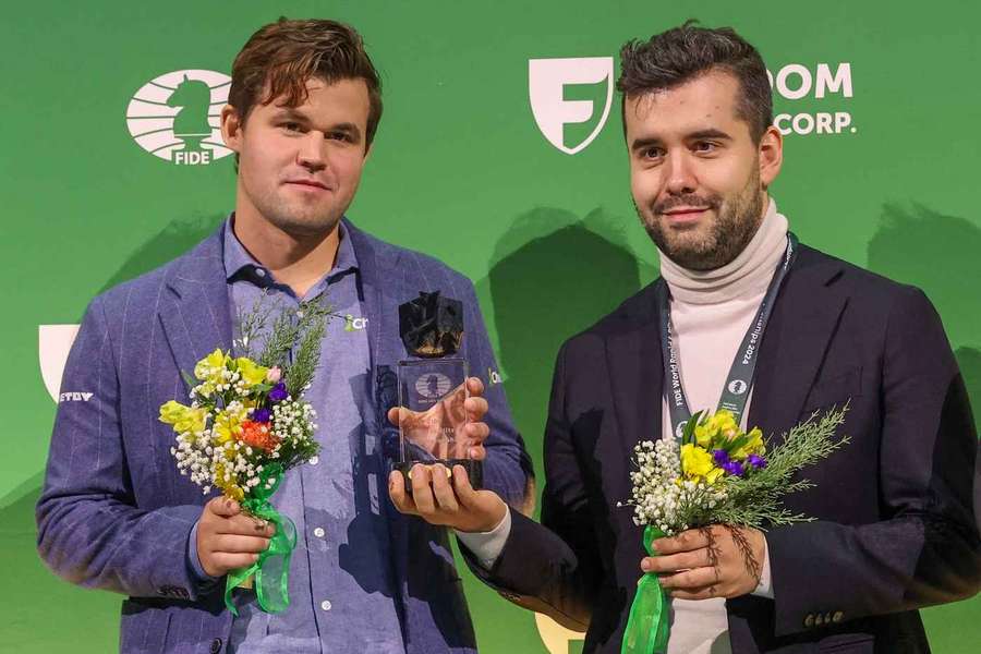 Dwóch czempionów MŚ w szachach błyskawicznych: Carlsen i Niepomniaszczi