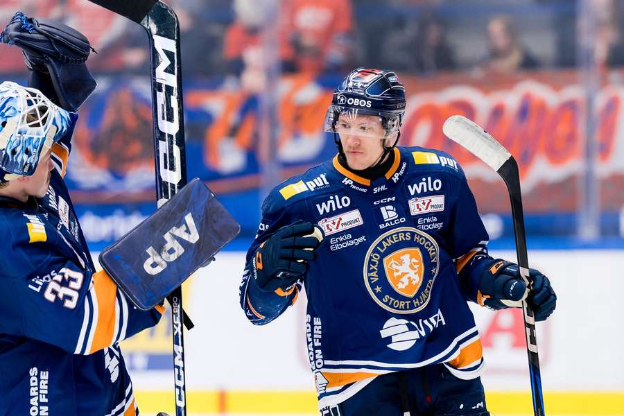 Vaxjo Lakers secured a crucial late overtime win against Lulea