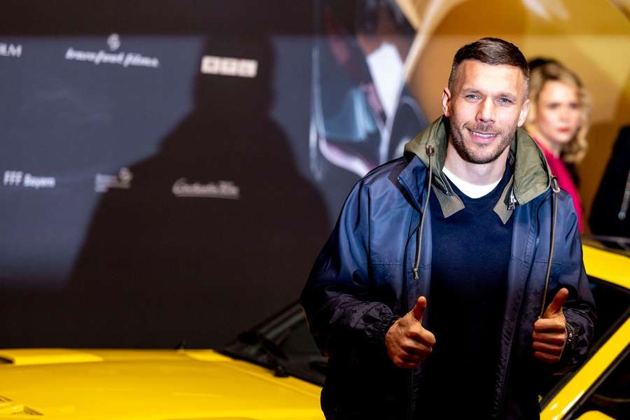 Lukas Podolski ist als Ur-Kölner dem FC weiterhin eng verbunden.