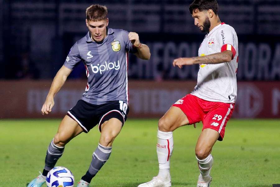 Red Bull Bragantino e Estudiantes fizeram um duelo de muita intensidade em Bragança Red Bull Bragantino e Estudiantes fizeram um duelo de muita intensidade em Bragança