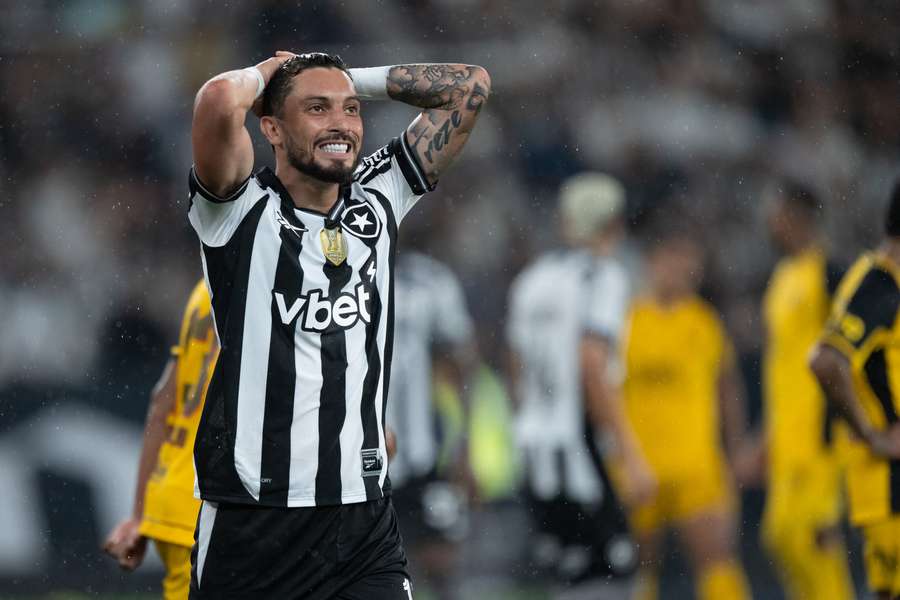 O Botafogo sofreu por quase todo o jogo