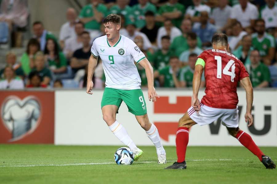 Evan Ferguson opende de score voor Ierland in Gibraltar