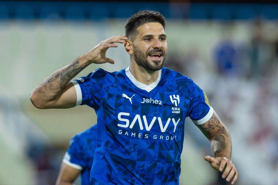 Mitrovic fez dois gols na estreia do Al-Hilal no Sauditão