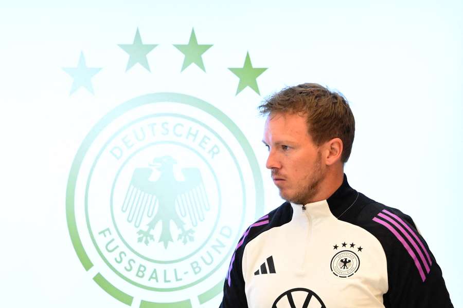 Julian Nagelsmann hat keine Berührungsängste mit politischen Themen. Julian Nagelsmann hat keine Berührungsängste mit politischen Themen.