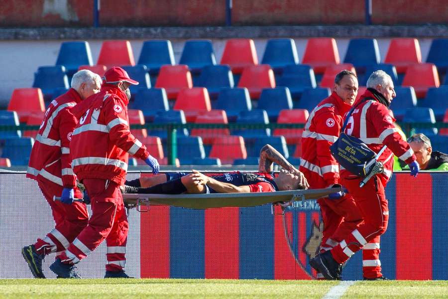 Zarate dopo l'infortunio