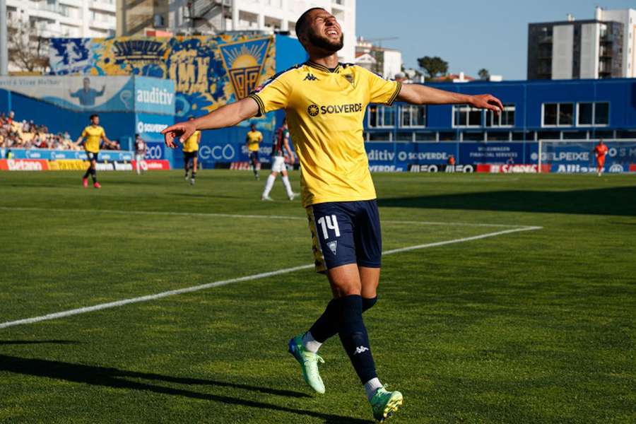 Begraoui fez 11 golos em 35 jogos pelo Estoril