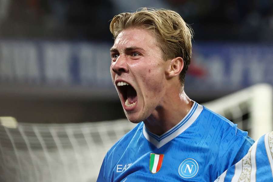 Rasmus Hojlund trocou o Manchester United pelo Nápoles