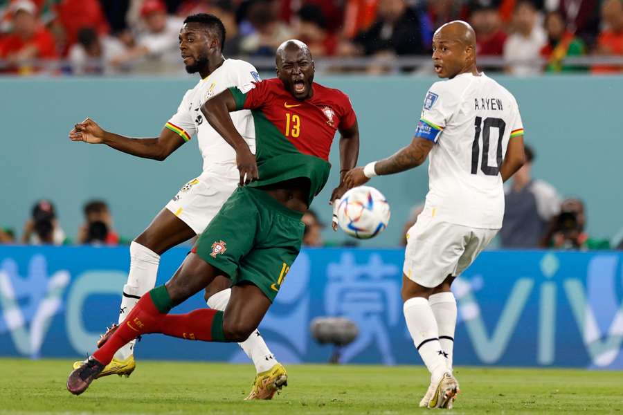 Danilo Pereira está fora dos jogos de Portugal contra Uruguai e Coreia do Sul