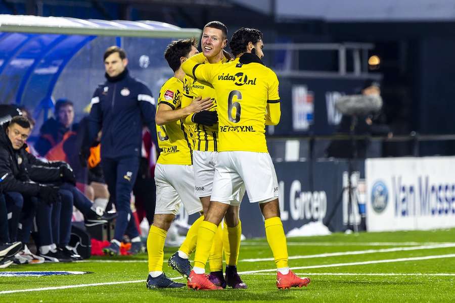 Nick Venema heeft zojuist de winnende goal voor de Limburgers gescoord