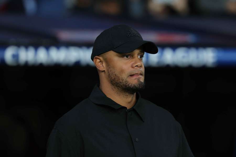 Kompany zag zijn ploeg hard onderuit gaan in Barcelona