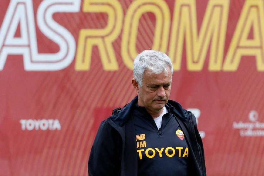 José Mourinho pode levar Roma à consquita de torneio inédito