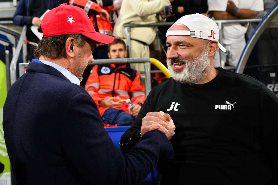 Slavia se rozhodla svého kouče Jindřicha Trpišovského pro potřeby reprezentace neuvolnit. Slavia se rozhodla svého kouče Jindřicha Trpišovského pro potřeby reprezentace neuvolnit.