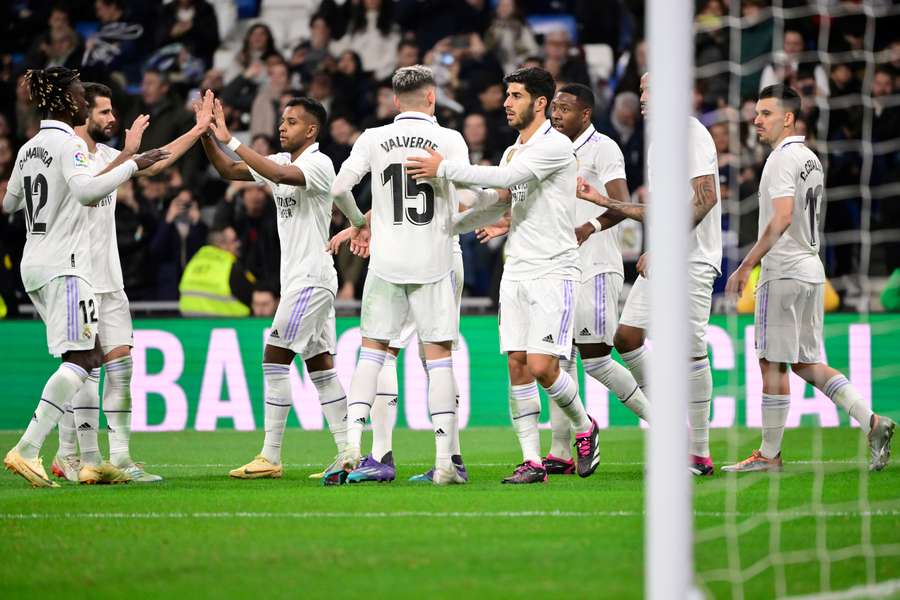 Preview Osasuna - Real Madrid: Los Blancos vor să pună presiune pe Barcelona