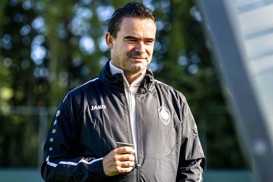 Marc Overmars (49 ani) ocupă funcția de director sportiv la clubul belgian Royal Antwerp