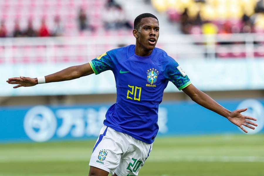 Estevão está a puxar pela seleção jovem do Brasil no Campeonato do Mundo de Sub-17.