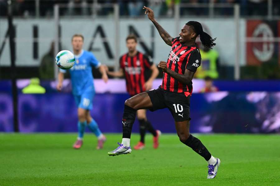Rafael Leao durante la partita contro il Napoli