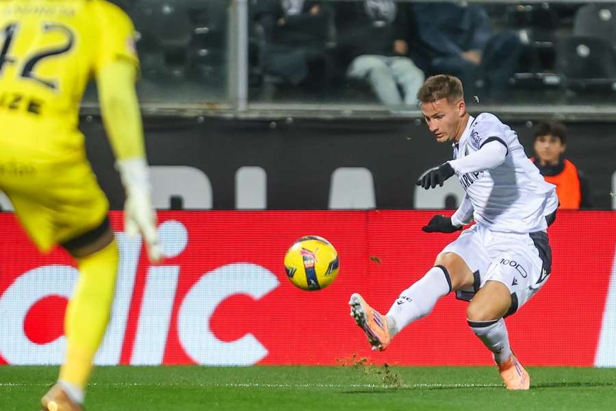 Maga ao serviço do Vitória SC