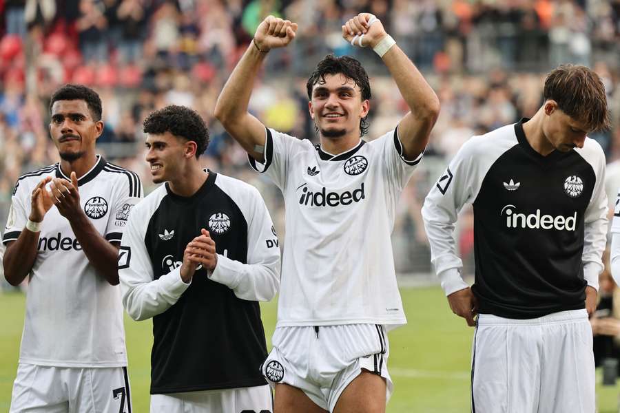 Can Uzun of Eintracht Frankfurt celebrates after the match