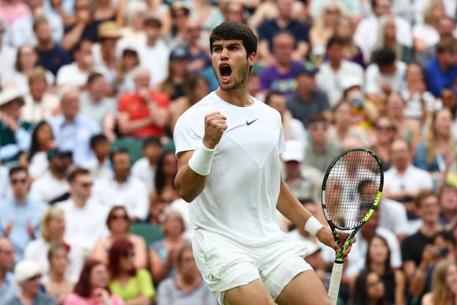 Alcaraz spiller sin første Wimbledon-semifinale