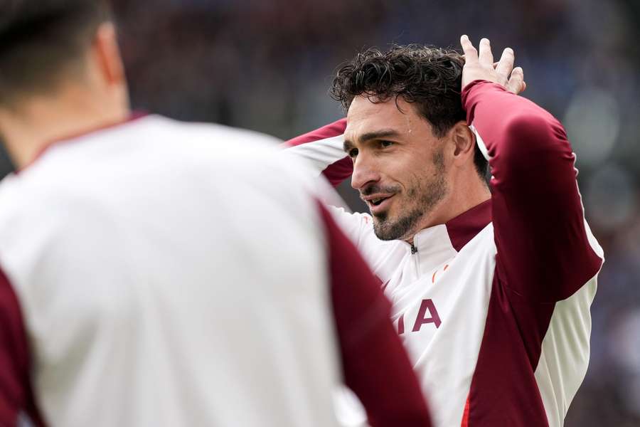 Mats Hummels lamenta a sua expulsão em Bilbau