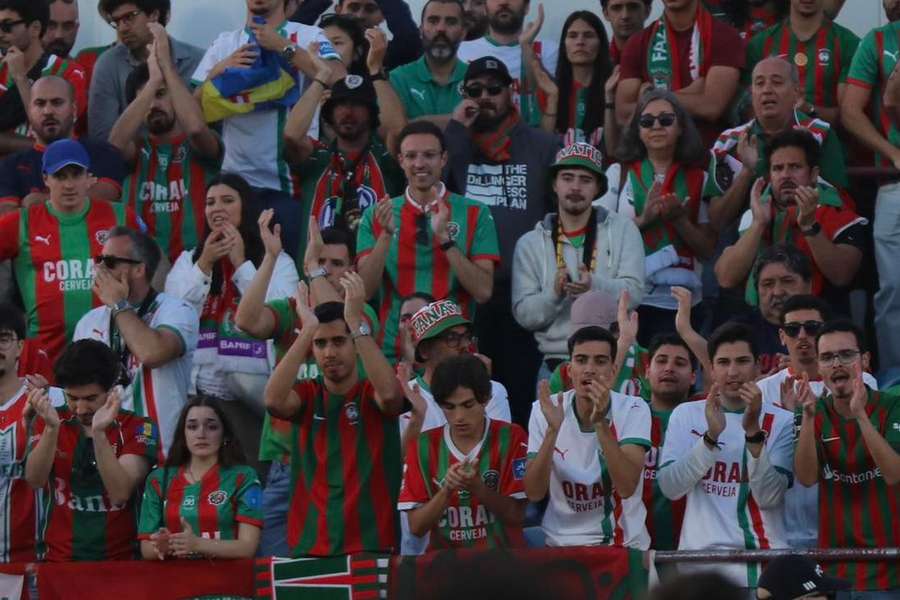 Adeptos do Marítimo no apoio à equipa