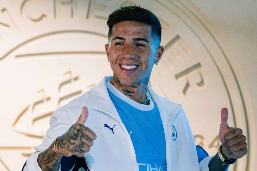 Enzo Fernandez a făcut trecerea de la Chelsea la Manchester City în acest mercato