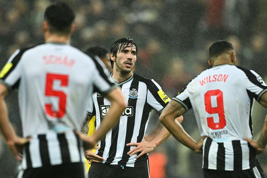 Sandro Tonali está impedido de jogar pelo Newcastle