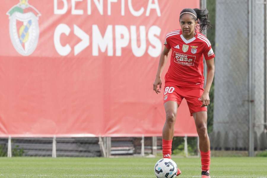 Laís Araújo em destaque no Benfica