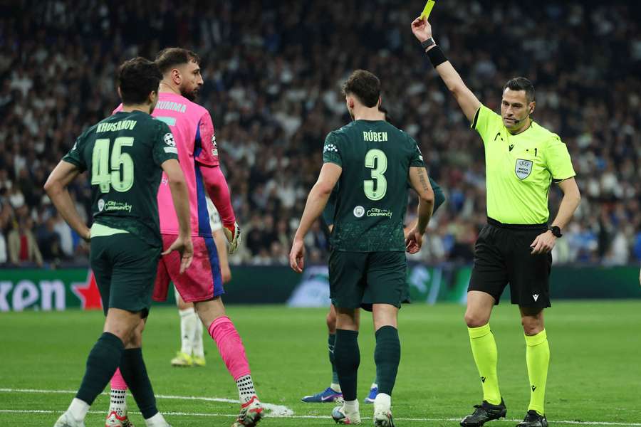 Mariani ammonisce Donnarumma