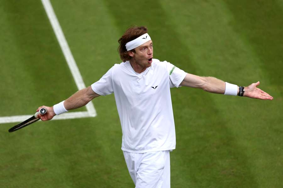 Andrey Rublev rastet in Wimbledon erneut aus.